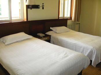 ג'ינאן Juranzhijia Business Hotel מראה חיצוני תמונה